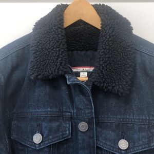 Sherpa-Lined Denim Jacket - Tommy Hilfiger - medium - LIKE NEW